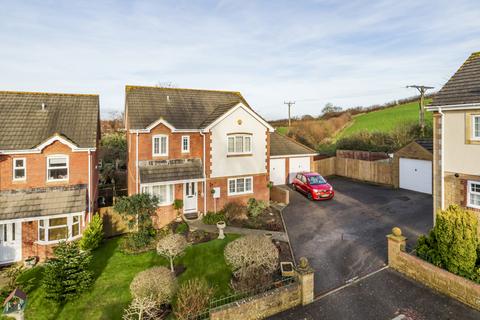 17 Heron Way, Ilminster, TA19 0BX