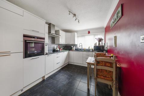 17 Heron Way, Ilminster, TA19 0BX