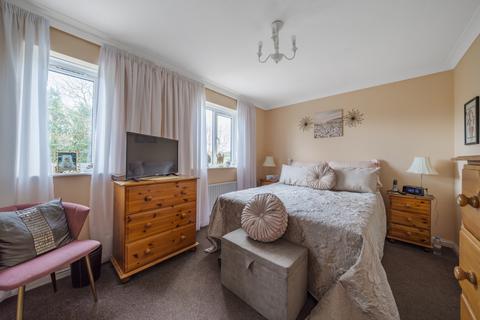 17 Heron Way, Ilminster, TA19 0BX