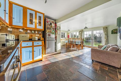 Hartland House Hare Lane, Broadway, Ilminster, TA19 9LN