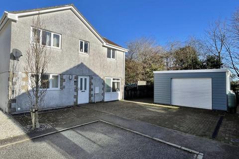 4 Coppice Gardens, Lanner Moor, Redruth, TR16 6BY