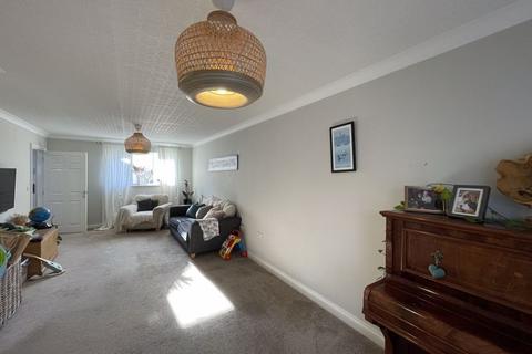 4 Coppice Gardens, Lanner Moor, Redruth, TR16 6BY