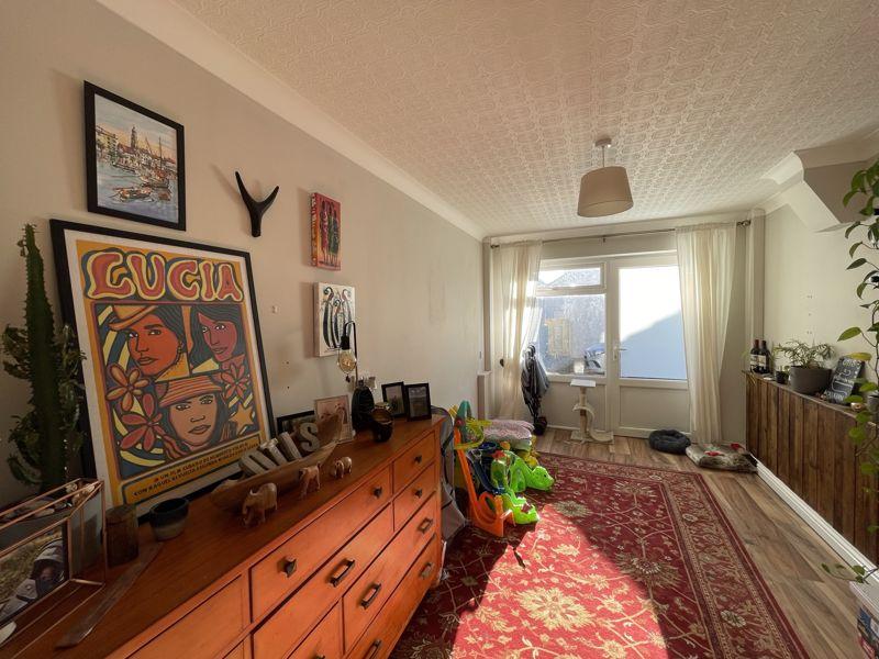 Office/ Playroom /
