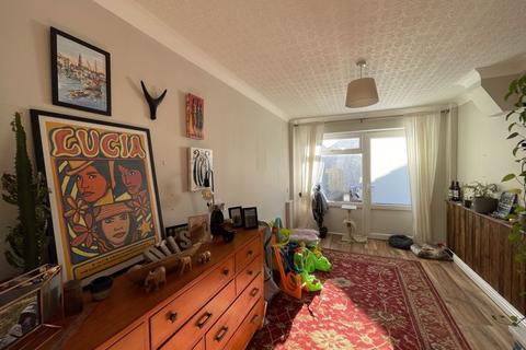 4 Coppice Gardens, Lanner Moor, Redruth, TR16 6BY