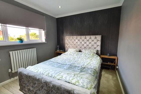 21 Bramble Lawn, Abbeydale, Gloucester, GL4 5YF