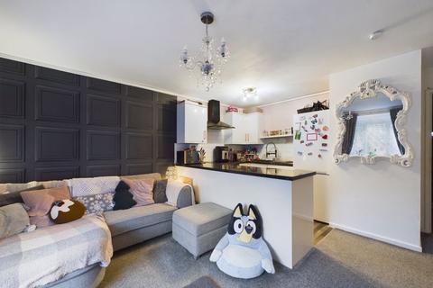 24 Frampton Road, Gloucester, GL1 5QB