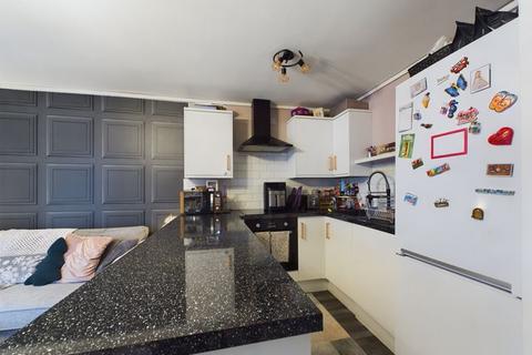 24 Frampton Road, Gloucester, GL1 5QB