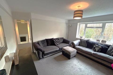 3 bedroom house to rent, 3 bed maisonette to rent in Gibson Close
