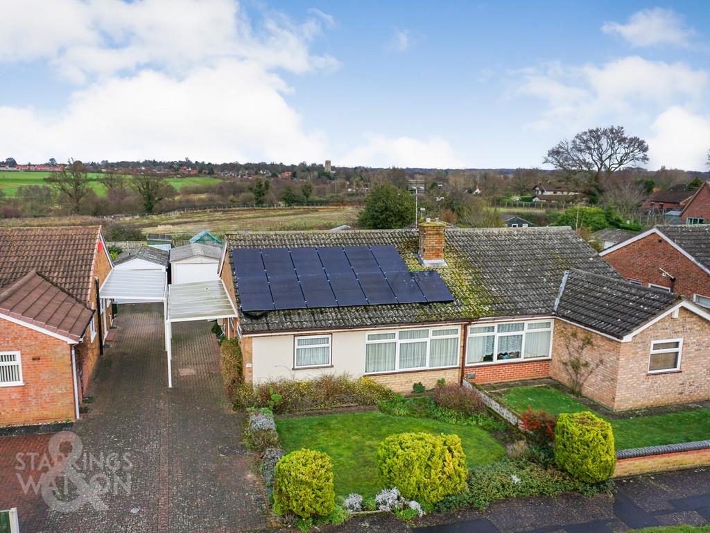 Westfield Road, Brundall, Norwich 2 bed semidetached bungalow for sale
