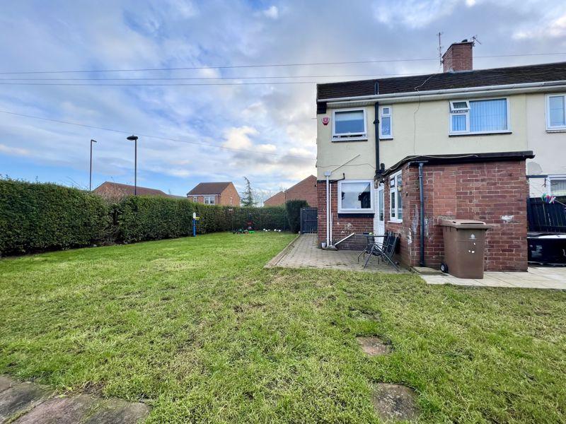 Wiltshire Gardens, Wallsend 4 bed end of terrace house £195,000