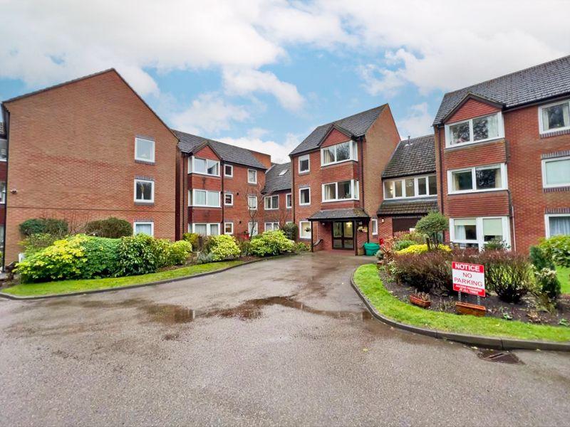 Beechwood Court, TETTENHALL 2 bed apartment for sale £115,000