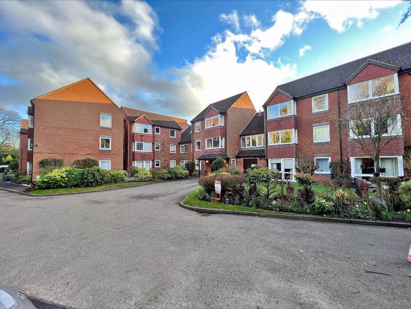 Beechwood Court, TETTENHALL 2 bed apartment for sale £99,950
