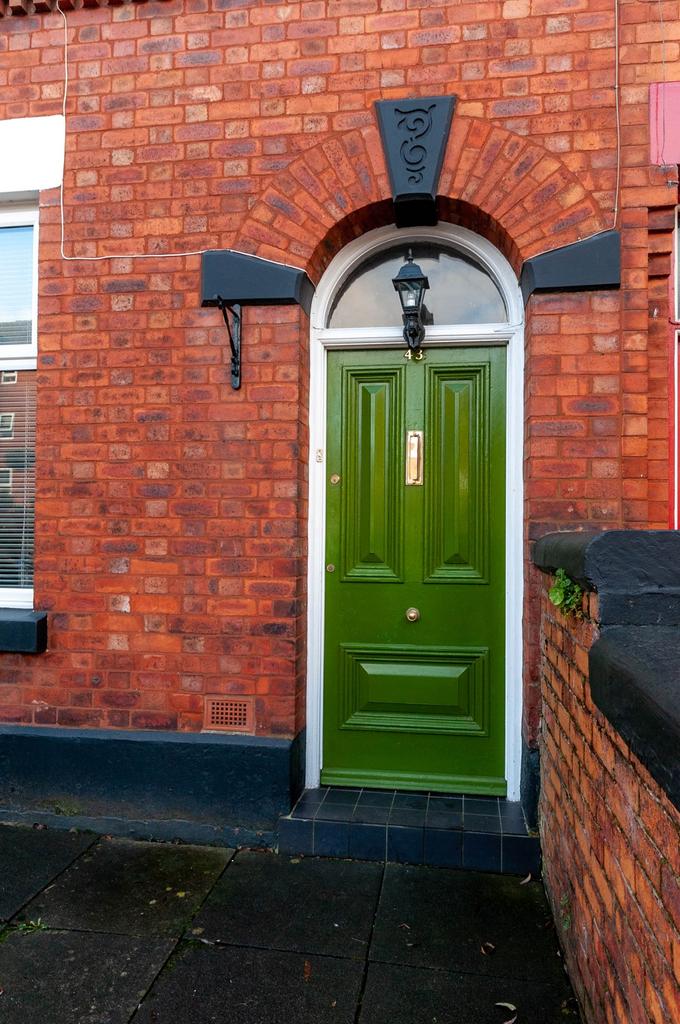 Keswick Road, St Helens, WA10 2 bed terraced house £160,000