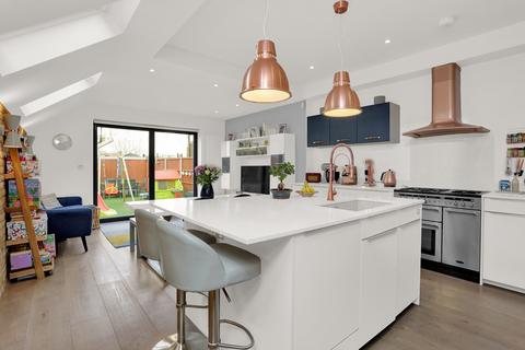 31 Popes Lane, London, W5 4NU
