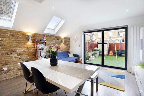 31 Popes Lane, London, W5 4NU