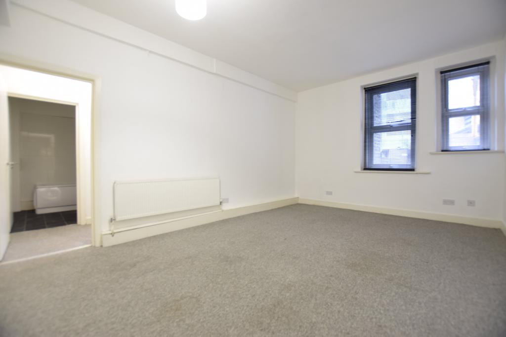 Richmond Hill, Bournemouth, Studio £650 pcm (£150 pw)