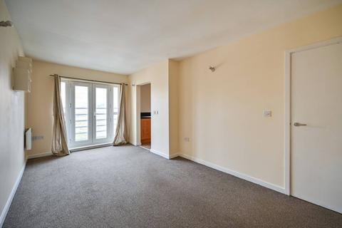 2 bedroom flat for sale - Sovereign Heights, Slough, SL3