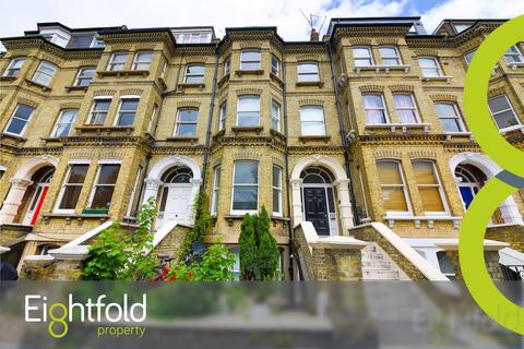 3 bedroom flat to rent, Cromwell Road, Hove