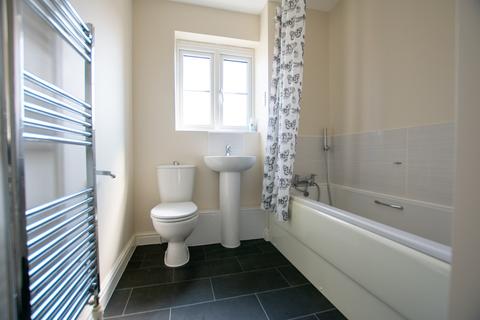 4 bedroom end of terrace house for sale - Shipton Grove, Hempsted, Peterborough, PE7