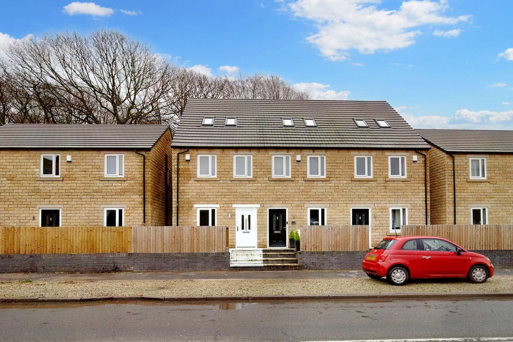 Charlestown View, Glossop, SK13 3 bed end of terrace house £208,000