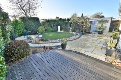 22 Arnold Road, West Moors, Ferndown, BH22 0JX