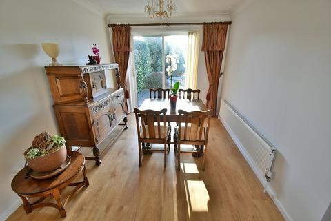 22 Arnold Road, West Moors, Ferndown, BH22 0JX