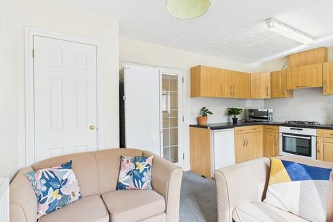 4 bedroom terraced house to rent, Alicante Way
