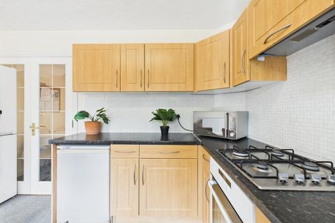 4 bedroom terraced house to rent, Alicante Way