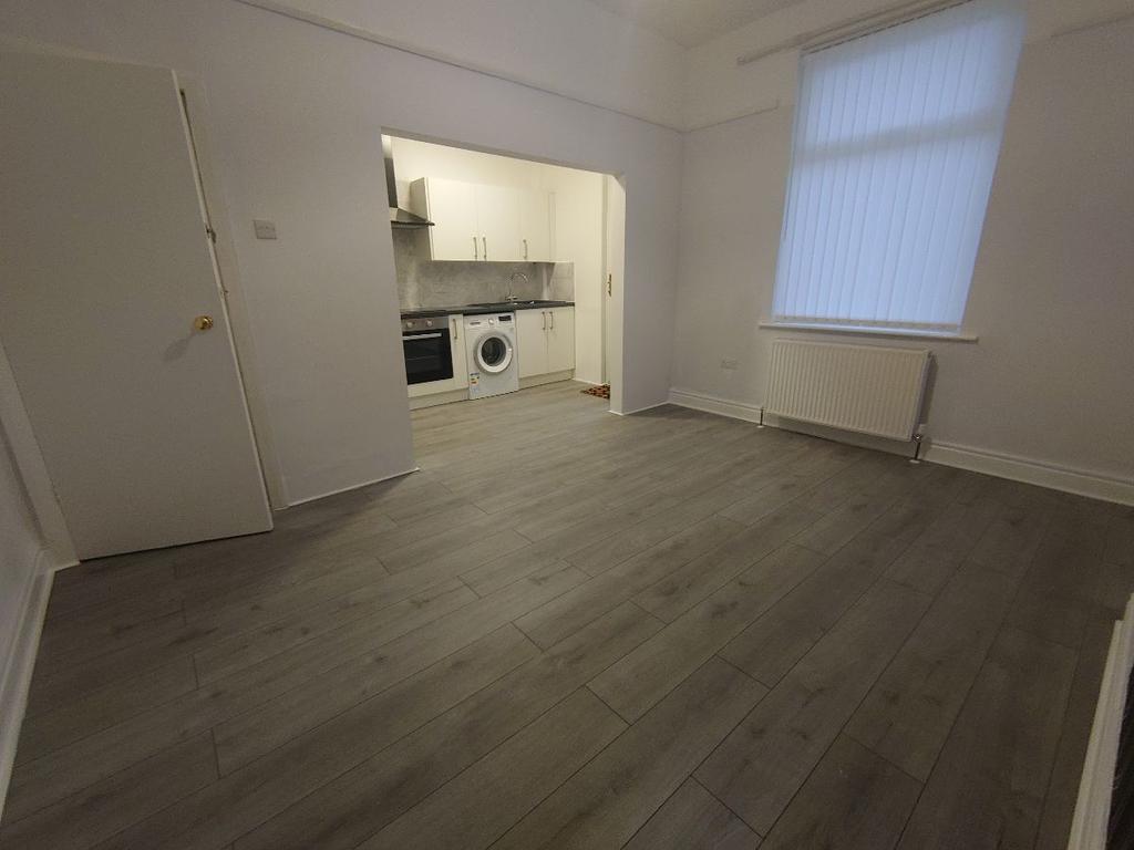 York Road, Wallasey 3 bed terraced house £825 pcm (£190 pw)