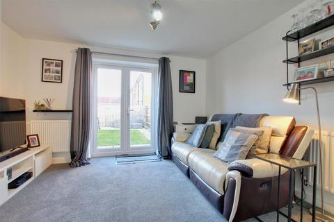 37 Avocet Close, Hornsea, HU18 1LG