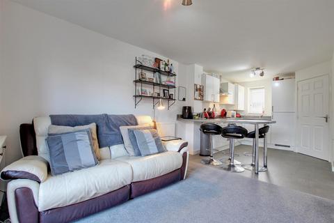 37 Avocet Close, Hornsea, HU18 1LG