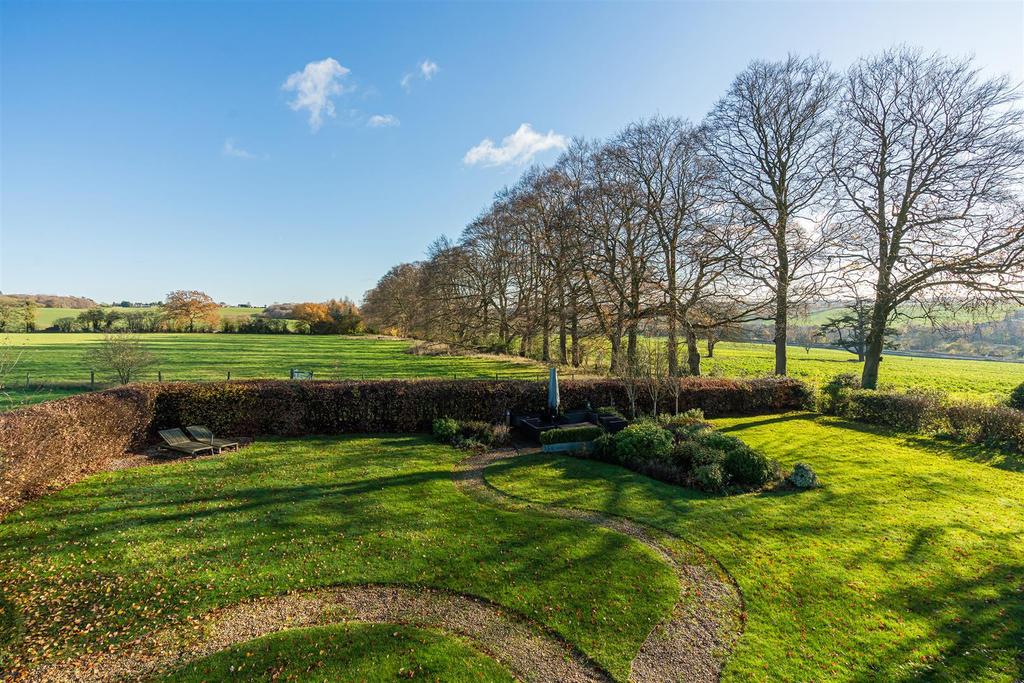 Ivy House Lane, Berkhamsted 4 Bed Detached House - £2,395,000