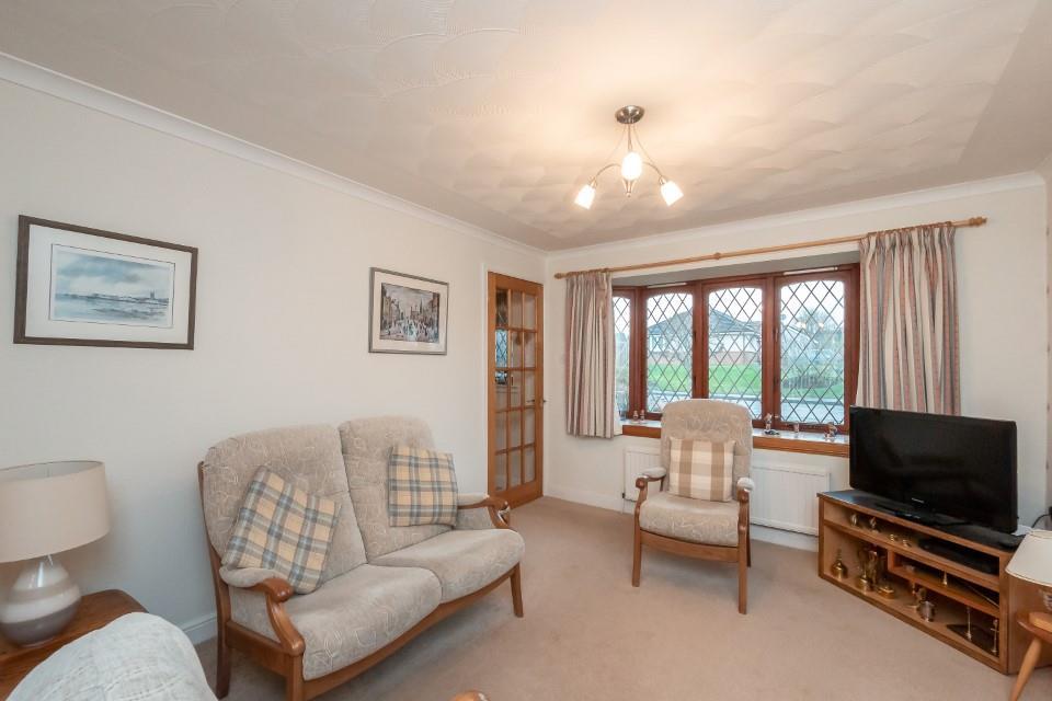 Inchbrakie Drive, Crieff 3 bed villa £260,000