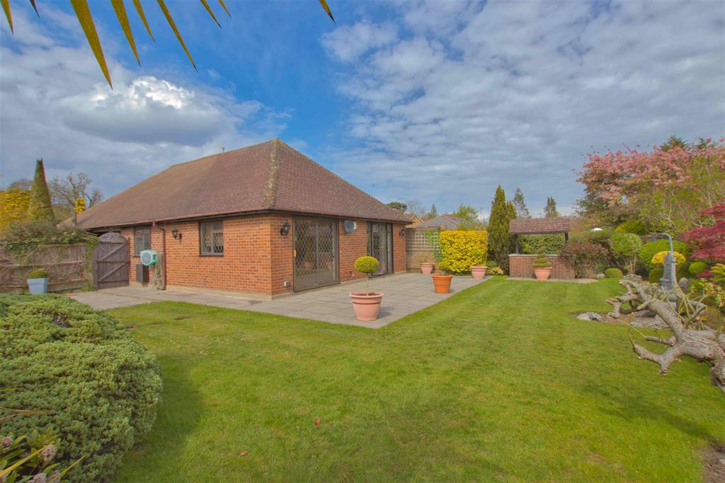 Grange Road, Elstree 3 bed bungalow £995,000