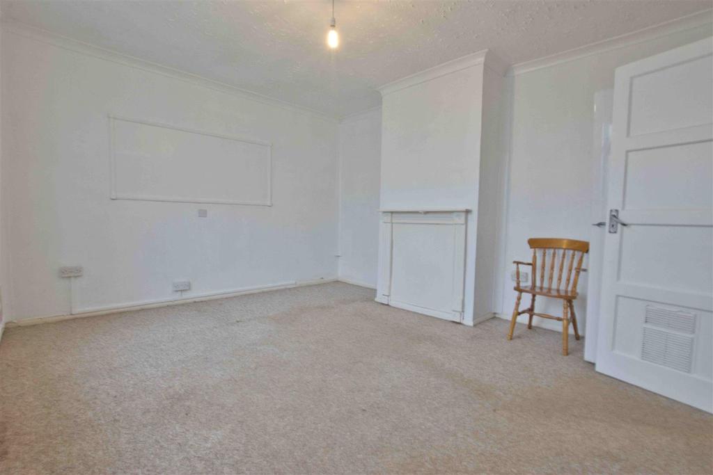 Croxdale Road, Borehamwood 3 bed end of terrace house £450,000