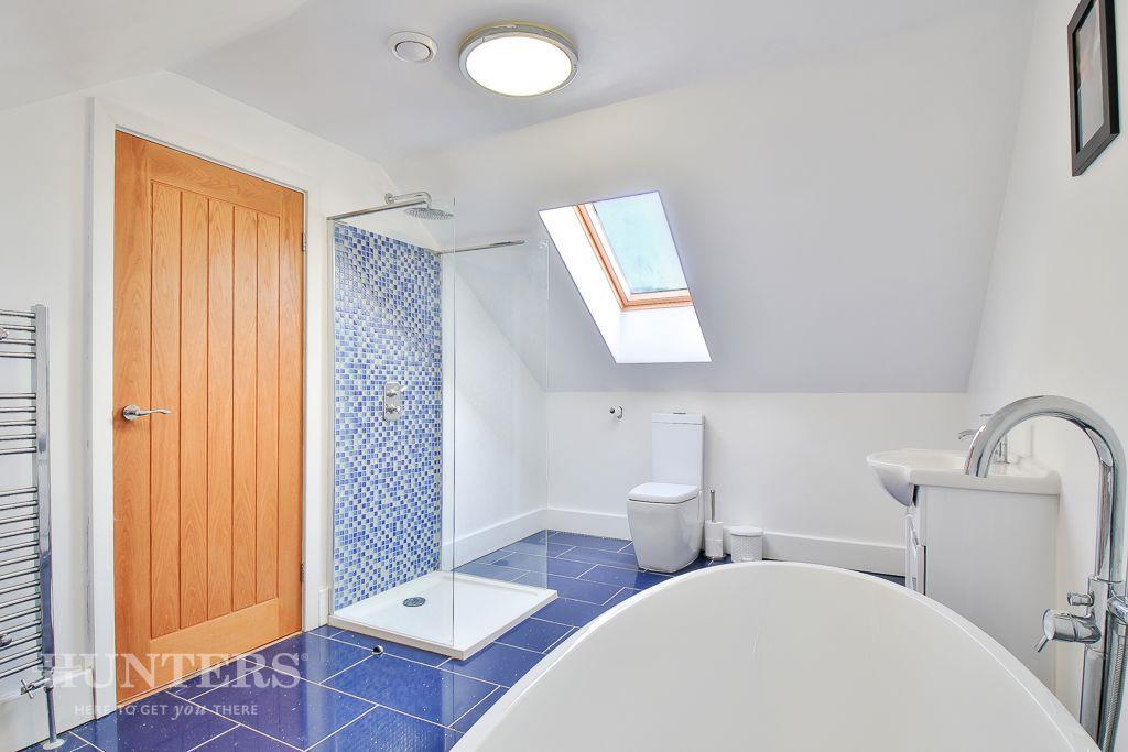 Second Floor Master Suite &amp; Bathroom