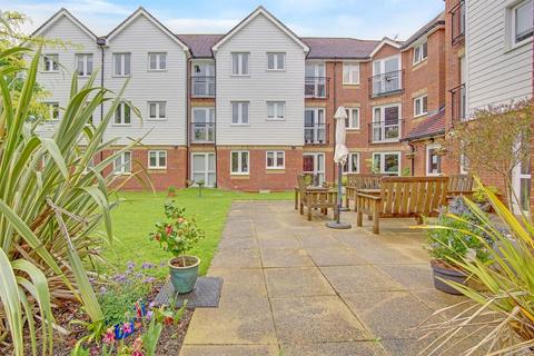 1 bedroom apartment for sale, Eadhelm Court, Penlee Close, Edenbridge