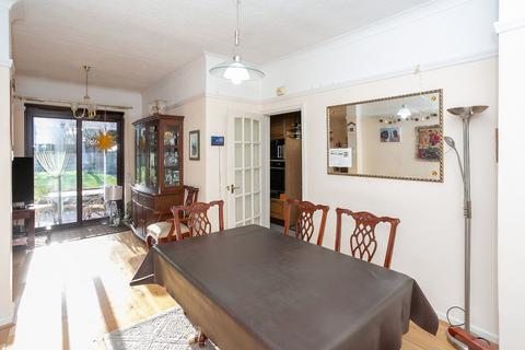 49 Cedar Road, Watford, WD19 4QP