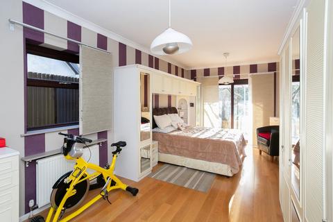 49 Cedar Road, Watford, WD19 4QP