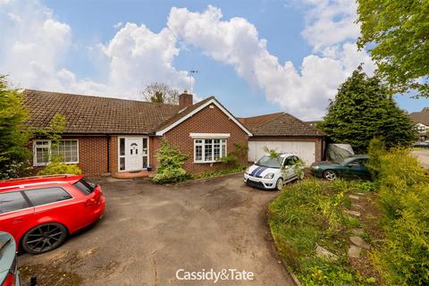 3 bedroom detached bungalow for sale - Harpenden Road, Wheathampstead