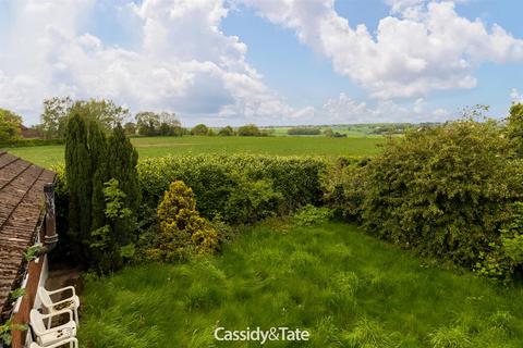 3 bedroom detached bungalow for sale, Harpenden Road, Wheathampstead