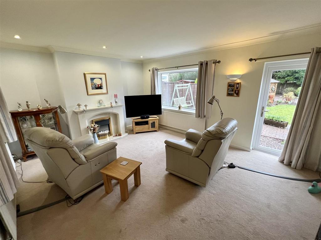Bills Lane, Shirley, Solihull 4 bed detached bungalow £550,000