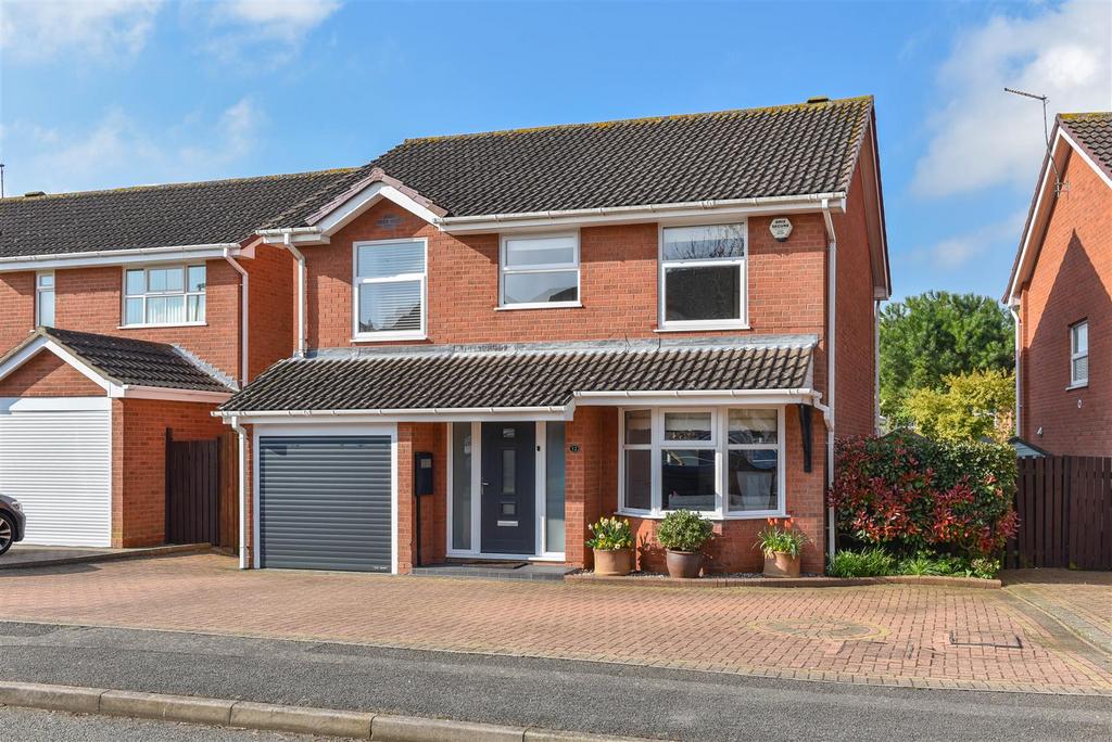 Peppercorn Way, East Hunsbury, Northampton 4 bed detached house for