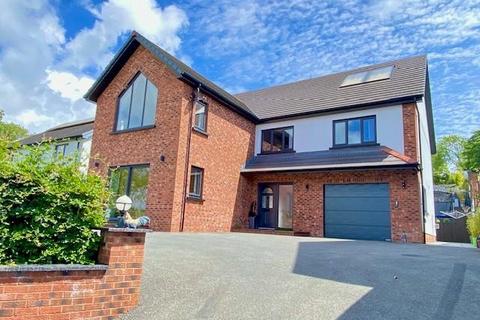 4 bedroom detached house for sale, Pantglas, Croesyceiliog, Carmarthen