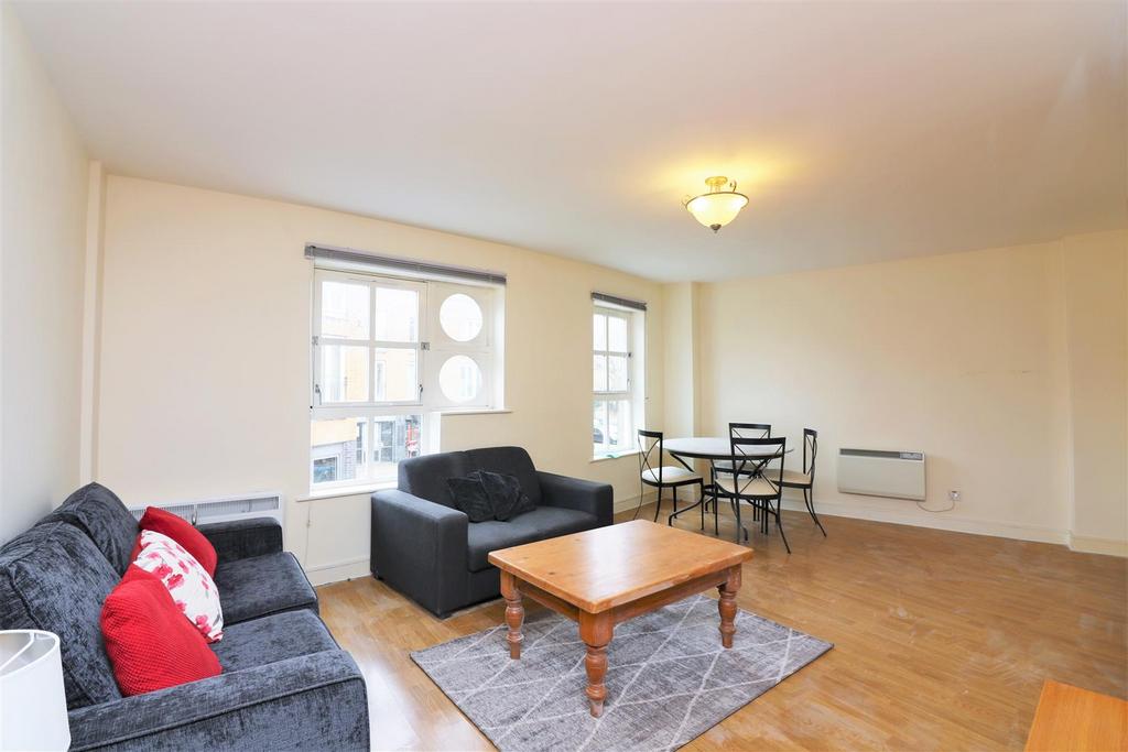 Limekiln Wharf, Limehouse, E14 2 bed apartment £2,250 pcm (£519 pw)