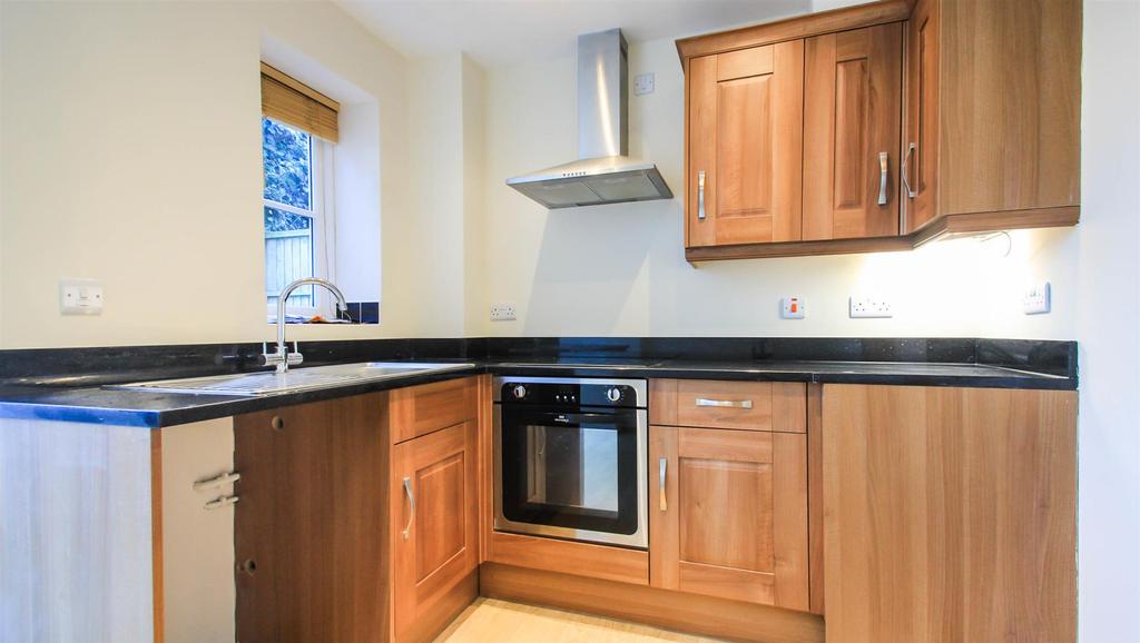 Mill Court, Abbey Foregate, Shrewsbury 1 bed flat £625 pcm (£144 pw)