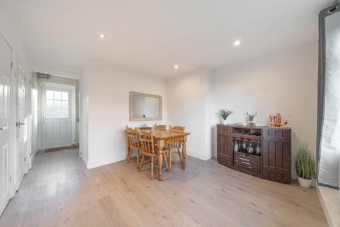 16 Fourth Avenue, Wetherby, LS22 6JW
