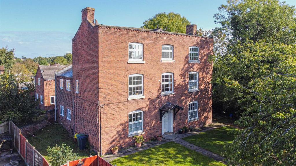 New Park Road, Castlefields, Shrewsbury 2 bed apartment £650 pcm (£