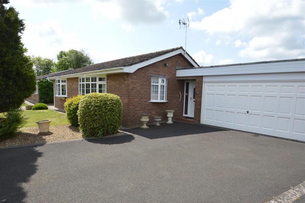 Westwood Drive, Copthorne, Shrewsbury, SY3 8YB 2 bed bungalow for sale £335,000