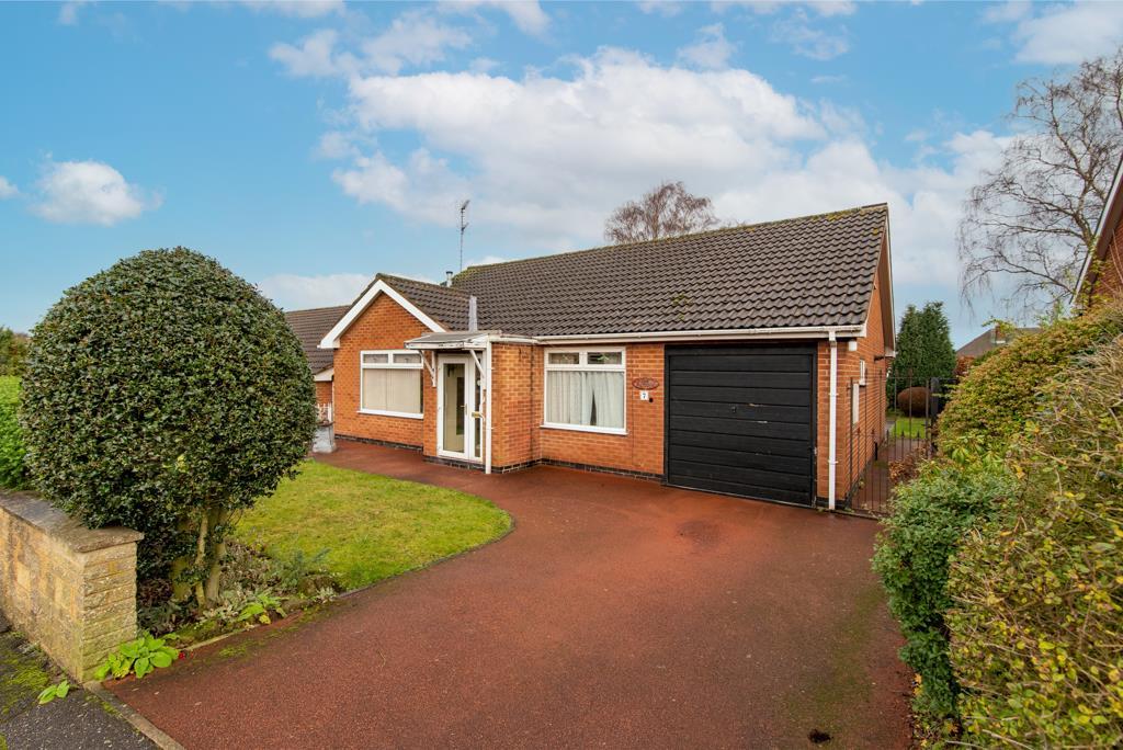 West End, Calverton, Nottingham 2 bed detached bungalow £295,000
